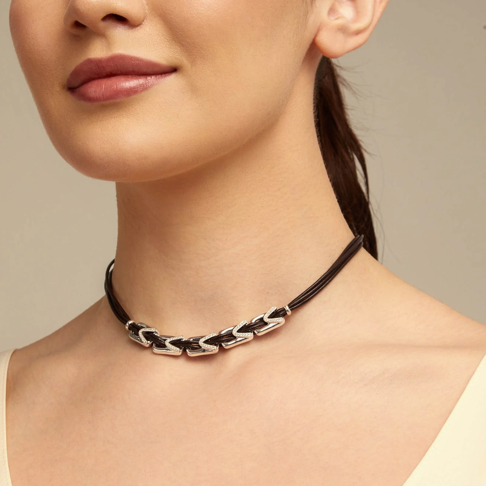 DARING TOPAZ NECKLACE - Image 4