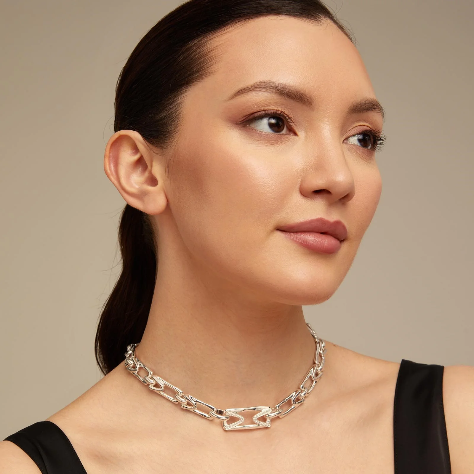 IMPRESSIVE TOPAZ NECKLACE - Image 4