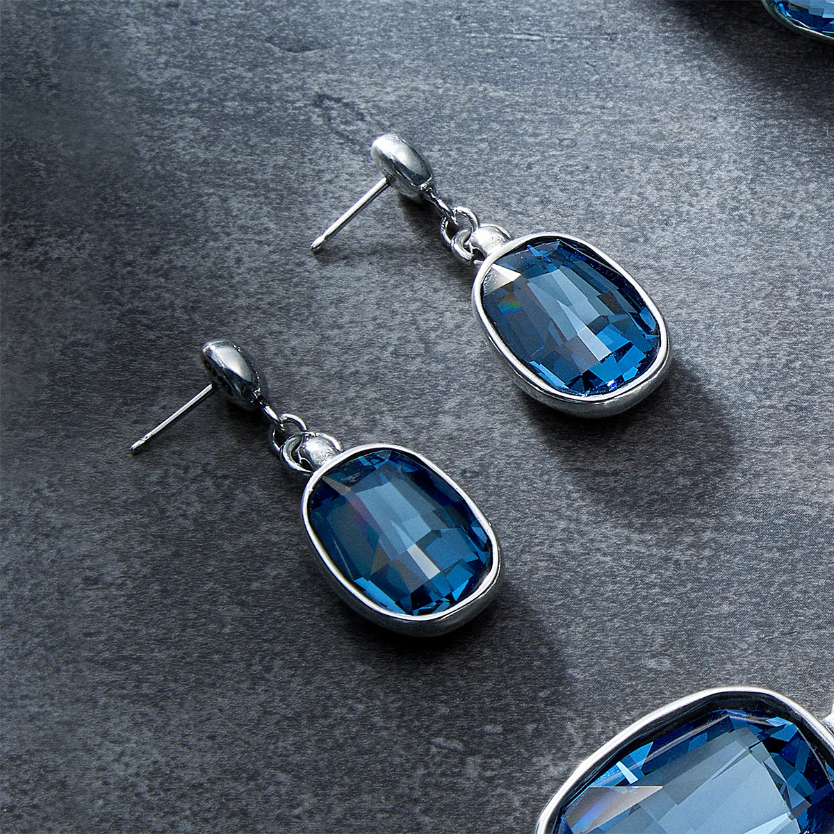 LIGHT IT UP EARRINGS - Image 3